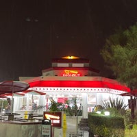 Photo taken at In-N-Out Burger by Abdulmalik 👁 on 2/5/2024
