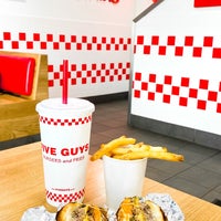 Photo taken at Five Guys by S I M O O ♪♡ on 3/9/2023