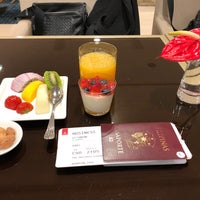 Photo taken at The Emirates Lounge by Sanny D. on 11/6/2019