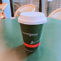 Photo taken at CAFE DI ESPRESSO 珈琲館 靭本町店 by Atsuko on 4/10/2019