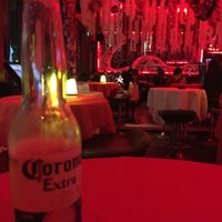 Das Foto wurde bei Le Saint Tropez Cocktail Bar von Çağatay D. am 12/11/2015 aufgenommen