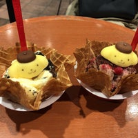 Photo taken at Cold Stone Creamery by めぐ 。. on 5/7/2019