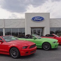 Das Foto wurde bei Hoffman Ford von Columbia Distributing am 6/29/2018 aufgenommen