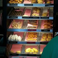 Foto tomada en Dunkin&amp;#39; Donuts  por Marlon J. el 7/2/2013