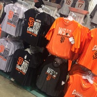 Photo taken at Giants Dugout Store by Nery C. on 1/16/2015