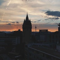 Das Foto wurde bei JW Marriott Hotel Frankfurt von W am 7/14/2023 aufgenommen