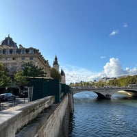 Photo taken at Pont Notre-Dame by Sultan on 9/22/2023