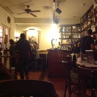 12/1/2012 tarihinde Enric A.ziyaretçi tarafından Café Pepe Botella'de çekilen fotoğraf