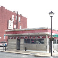 Photo taken at Lincoln Diner by DC on 6/13/2015