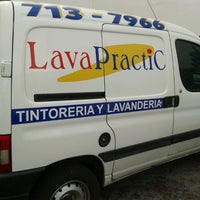 รูปภาพถ่ายที่ Lava Practic Tintorería y Lavandería โดย Erwin M. เมื่อ 3/4/2013
