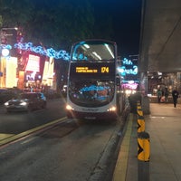 Photo taken at Bus Stop 09047 (Orchard Stn/Tang Plaza) by Taku 目. on 11/14/2018