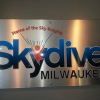 Foto tirada no(a) Skydive Milwaukee / Sky Knights SPC por Matthew W. em 7/20/2013