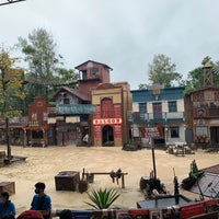 Photo taken at Hollywood Cowboy Stunt Show by Ling on 10/17/2020