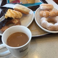 Photo taken at Mister Donut by 鈴木 隼. on 3/18/2019