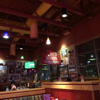 Photo taken at Red Robin Gourmet Burgers and Brews by Luis G. on 1/3/2015