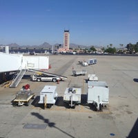 Снимок сделан в Tucson International Airport (TUS) пользователем Jonathan C. 6/10/2013