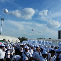 Photo taken at สนามกีฬาคลองจั่น by Oui on 12/23/2012