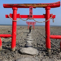 Photo taken at 海中鳥居・海中道路 by チョコマツ on 1/6/2024