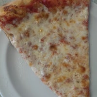 7/19/2013에 Timothy R.님이 King&amp;#39;s Pizza에서 찍은 사진