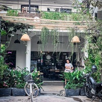 Photo taken at Footprint Cafes by Pheakdey Y. on 2/28/2020