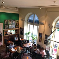 4/3/2019 tarihinde Elena A.ziyaretçi tarafından Café Rival'de çekilen fotoğraf
