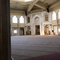 Photo taken at Al-Farooq Mosque by Alper (Md) Ö. on 4/30/2018