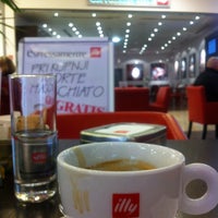 Photo taken at Espressamente Illy by Silvia D. on 1/30/2014