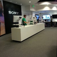 Photo taken at Sony Store by Zusette C. on 3/26/2013