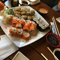 Photo taken at Sushi Miyabi by Oğuz Kaan Ö. on 8/13/2016