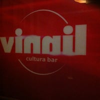 Photo prise au Vinnil Cultura Bar par Ronaldo P. le4/27/2013