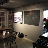 Foto diambil di SALT Kitchen &amp;amp; Bar oleh Dan B. pada 1/23/2018