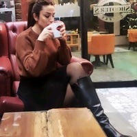 Foto tomada en Shooter&amp;#39;s Coffee  por 🌙Sevgi I. el 12/28/2020