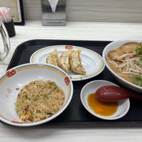 Photo taken at 餃子の王将 放出駅前店 by 60 M. on 4/21/2023