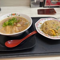 Photo taken at 餃子の王将 放出駅前店 by 60 M. on 4/14/2023