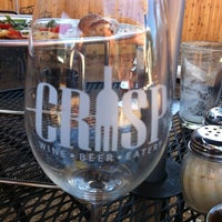 Foto tirada no(a) Crisp Wine-Beer-Eatery por Sherri S. em 12/12/2012
