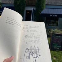 9/5/2021 tarihinde Caitlin C.ziyaretçi tarafından The King&amp;#39;s English Bookshop'de çekilen fotoğraf
