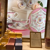Photo taken at Buckingham Palace Shop by Caitlin C. on 4/24/2022