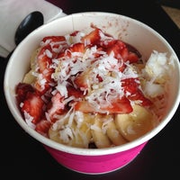 Photo taken at Vitality Bowls by Sarah S. on 5/27/2013