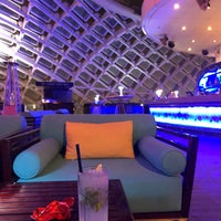 Foto tirada no(a) Skylite Lounge Bar por A em 1/24/2020