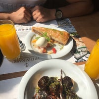 Photo taken at Galata Kulesi Haveran Restaurant by Merve K. on 8/24/2018