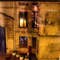 Foto tirada no(a) Hôtel Saint-Paul le Marais por Jim B. em 6/20/2013