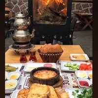 Das Foto wurde bei Osman Bey Konağı Cafe Restorant von 💫Erol🔱 ☮. am 10/29/2019 aufgenommen