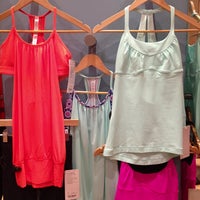 lululemon highpoint opening hours