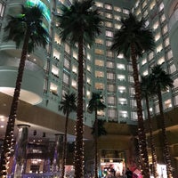 รูปภาพถ่ายที่ Jeddah Hilton โดย Khaled เมื่อ 9/17/2021
