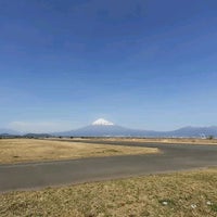 Photo taken at 富士川滑空場 by Wander C. on 3/22/2020