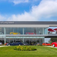 2/1/2018 tarihinde Ferrari of Long Islandziyaretçi tarafından Ferrari of Long Island'de çekilen fotoğraf
