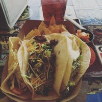 รูปภาพถ่ายที่ Picante! Fresh Mexican Grill โดย Derek D. เมื่อ 2/7/2016