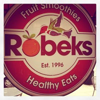 Снимок сделан в Robeks Fresh Juices &amp;amp; Smoothies пользователем Derek D. 9/28/2012