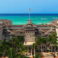 Photo taken at Moana Surfrider, A Westin Resort &amp;amp; Spa, Waikiki Beach by Matthew P. on 4/14/2013