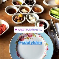Das Foto wurde bei Alaçatı Yalıçapkını Otel von 🌞 am 9/14/2017 aufgenommen